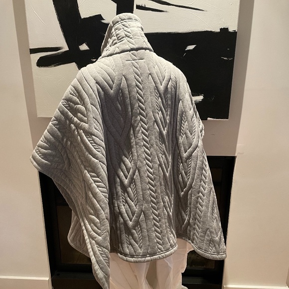 MM6 Textured Cape, Grey, OS - Picture 2 of 3